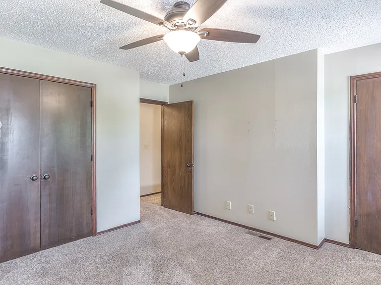 644B Earthside Dr — Photo 11
