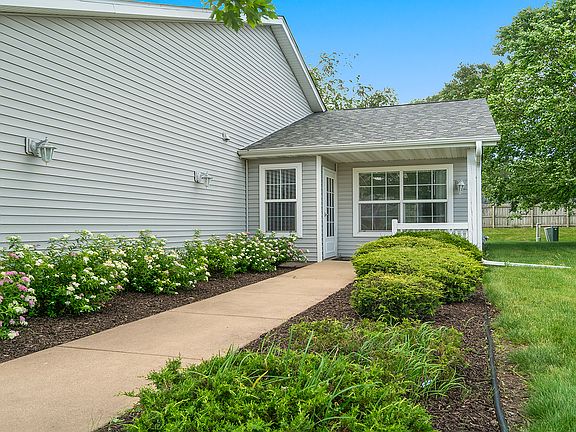 3rd image of 6534 Oak Crest Ln #6534