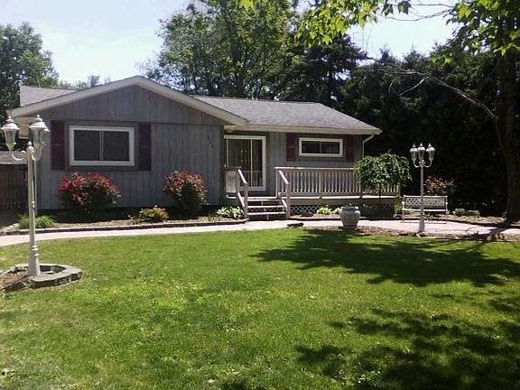 4th image of 623 West Dr