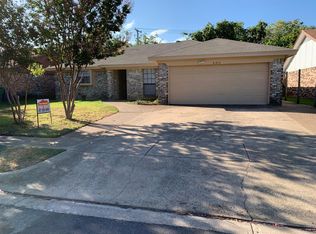 6012 Birchhill Rd, Fort Worth, TX 76148