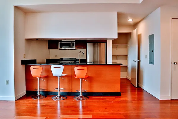 Rented by R New York | media 5