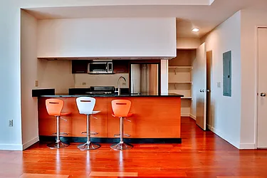 Rented by R New York