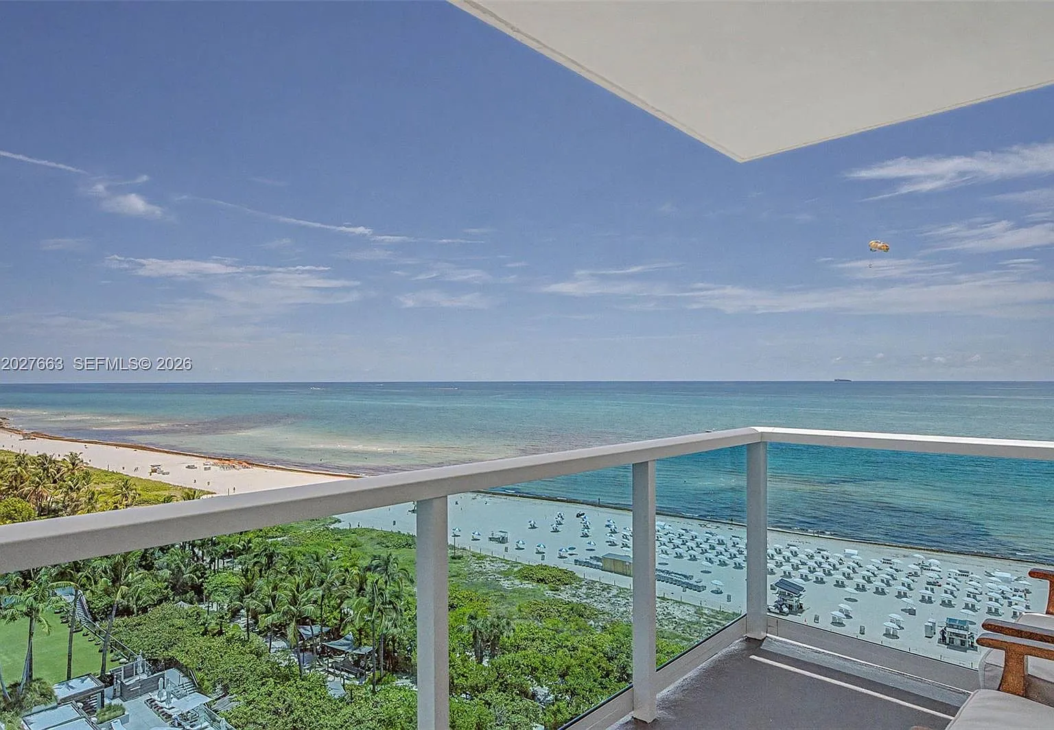 Roney Palace Condo — Photo 2