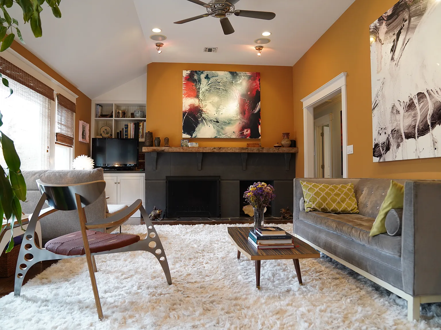 Southampton Retreat Minutes from Village & Ocean Beaches — Photo 4