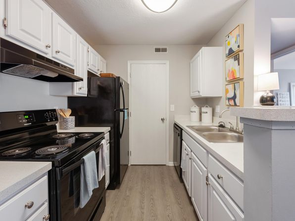 3799 Gateway Lakes Dr #1553