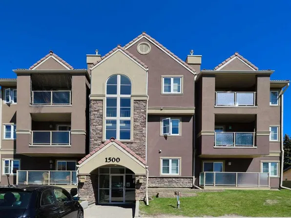 1532 W Edenwold Hts NW, Calgary, AB T3A 3V2