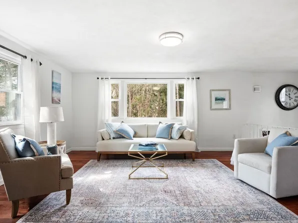 59 Maynard Rd, Dedham, MA 02026
