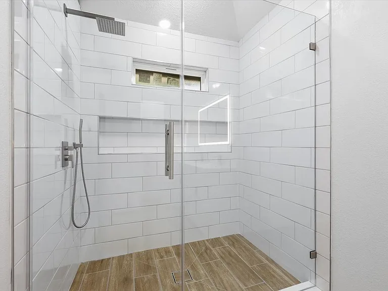 8812 Sabinas Trl — Photo 31
