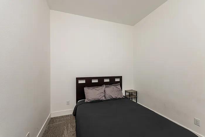 2216 Dyson St — Photo 12