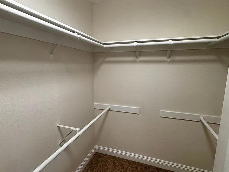 1580 Valecroft Ave — Photo 34