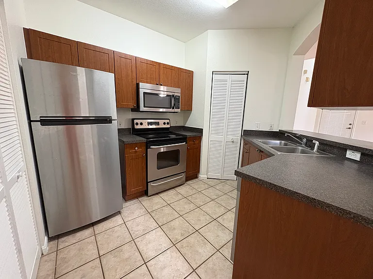 2277 Chianti Pl #37 — Photo 10