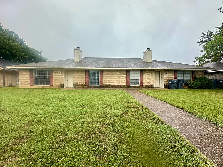1404 Chapel Ridge Rd — Photo 13