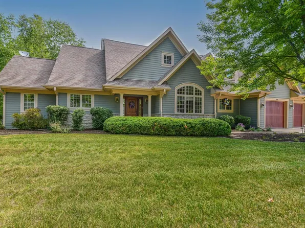 1601 Prestwick DRIVE, Lake Geneva, WI 53147