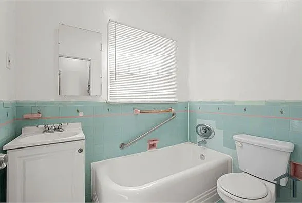 4172 3/4 Leimert Blvd — Photo 19