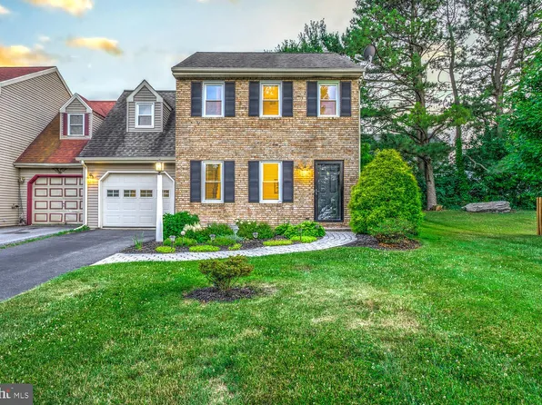 37 Winding Way, Lititz, PA 17543
