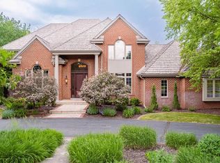 W355S2905 Old Stonewall Ct, Oconomowoc, WI 53066