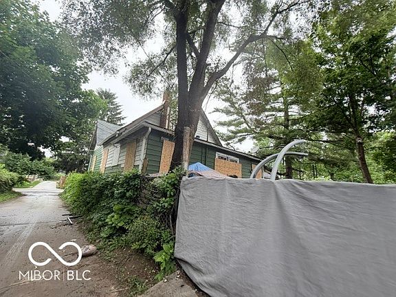 3rd image of 835 N Beville Ave