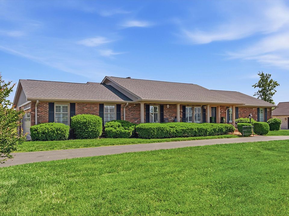 1st image of 205 Holly Ln