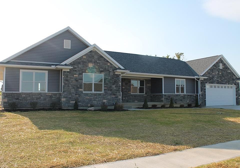 1st image of 130 Woodland Dr