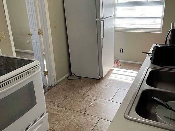 1352 Mount Herman St