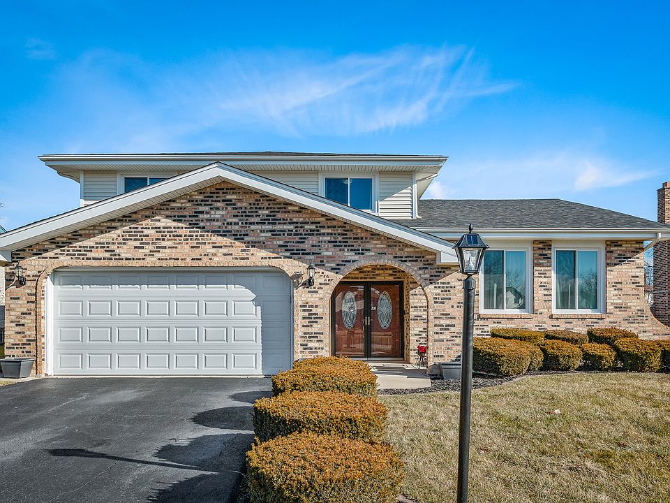 1st image of 5700 Woodgate Dr