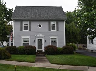 1459 Carew St, Springfield, MA 01104