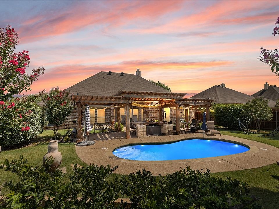 1st image of 3914 Bridle Oaks Dr