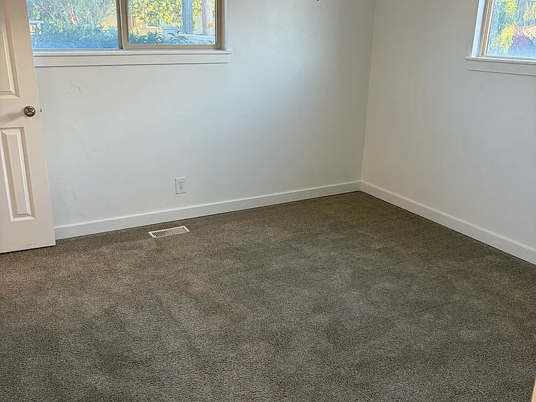 130 E 7460 S — Photo 12