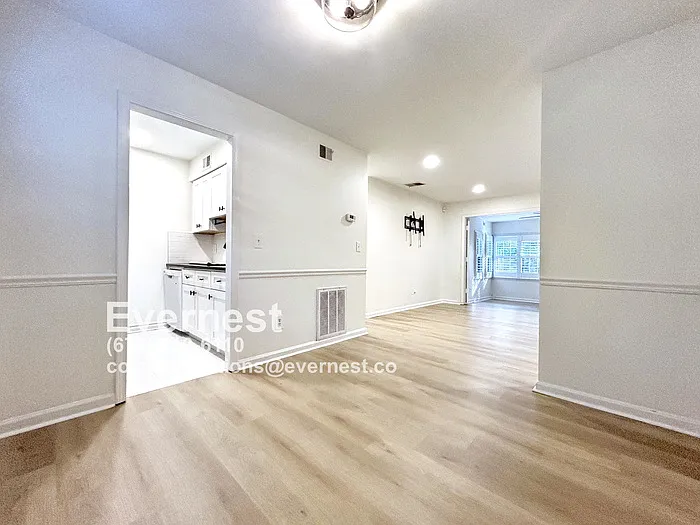 76 De Arc Pl NW — Photo 5