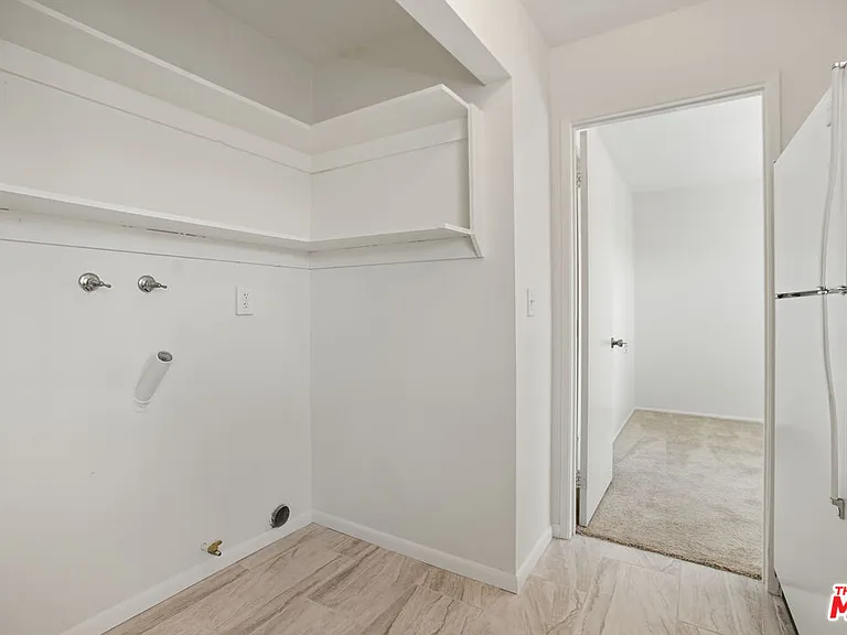 5464 Evelyn Dr — Photo 7