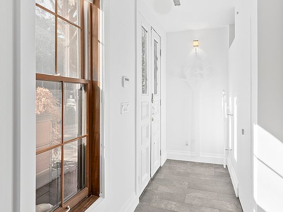 3rd image of 465 Vanderbilt Ave #1