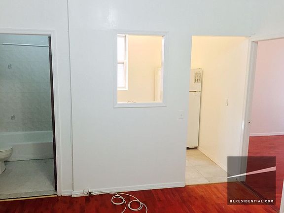 4th image of 4121 29th St APT 3F