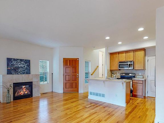2nd image of 2274 N Valentia St