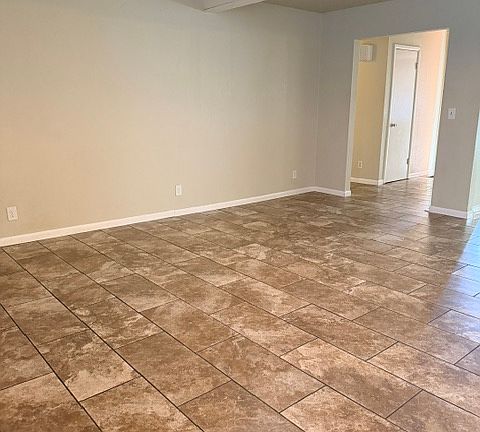 3rd image of 7827 Marilyn Ln