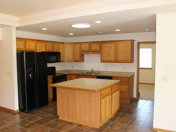 1581 Leila Ln, New Richmond, WI 54017