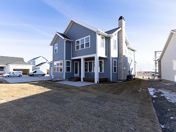 5th image of 823 S Ensign Dr
