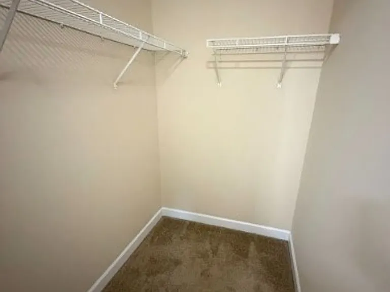 2420 Damascus Dr — Photo 8