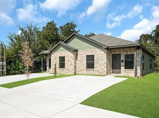 4631 Briscoe St #B, Houston, TX 77051