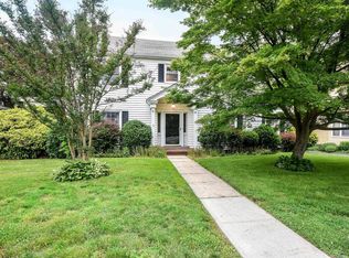 30 Landing Rd, Glen Cove, NY 11542