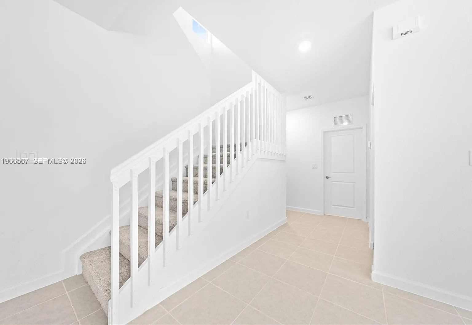 3 bed, 2.5 bath, $3,300 — Photo 2