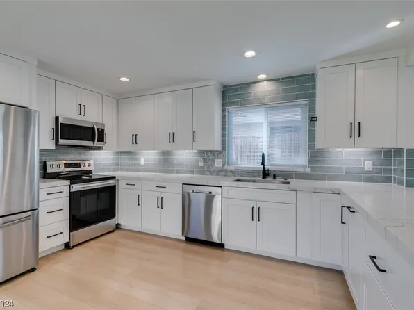 2815 Painted Rose Ln, Henderson, NV 89074