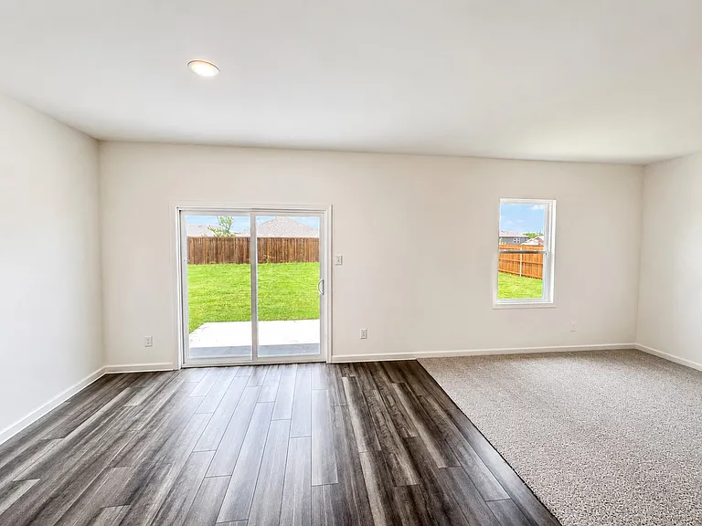 3008 Lacebark Ct — Photo 6