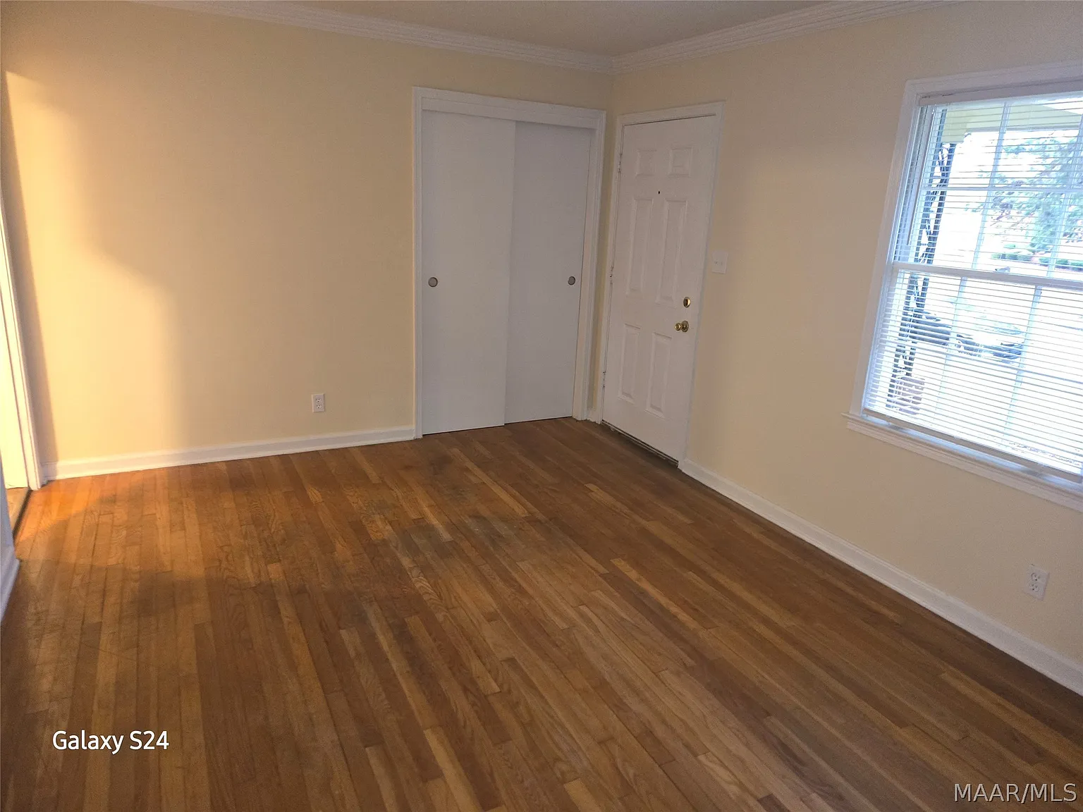 3 bed, 1.0 bath, 1076 sqft, $1,175 — Photo 4
