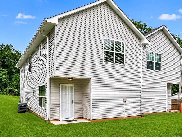 312B Louise Ln #B — Photo 4