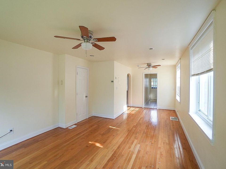 2nd image of 59 Galveston Pl SW