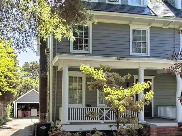 3107 34th St NW, Washington, DC 20008