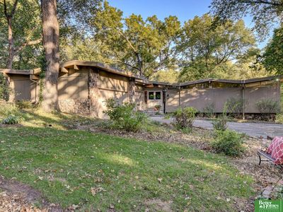 9322 Oak St, Omaha, NE, 68124