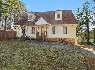 4010 Gracemont Dr, Winston Salem, NC 27106