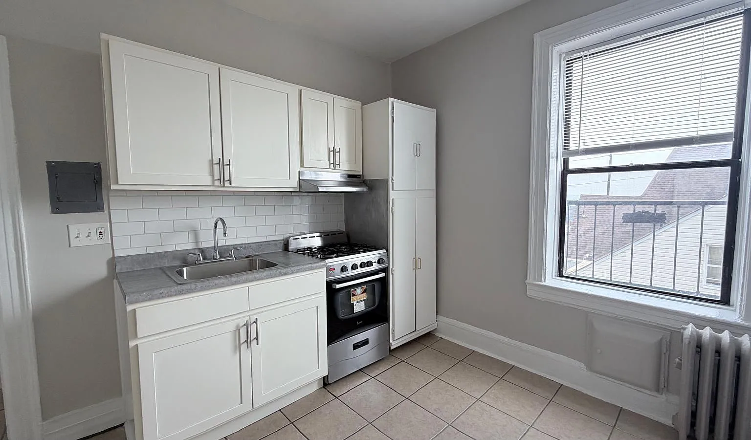 1 bed, $1,895 — Photo 1