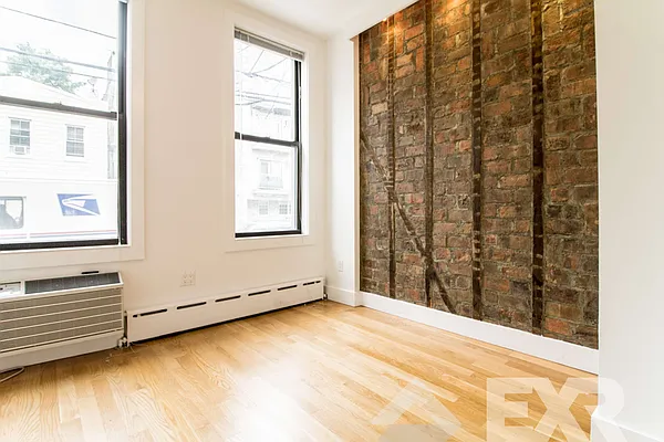 Rented by EXR | media 27